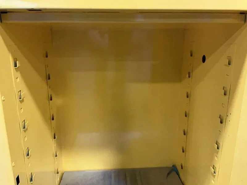 JUSTRITE 12 GALLONS FLAMMABLE LIQUID STORAGE CABINET  -  SURE-GRIP EX
