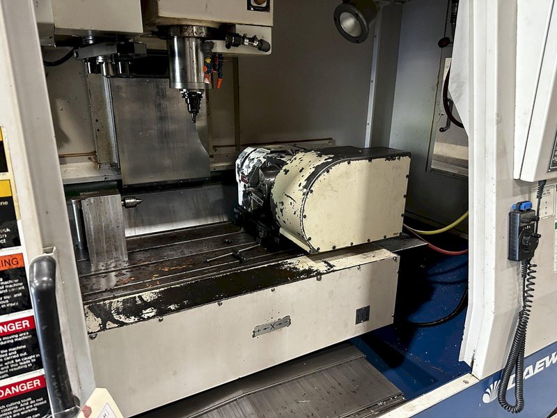 Daewoo DMV-3016 5 Axis Used CNC Vertical Machining Center For Sale - 2004