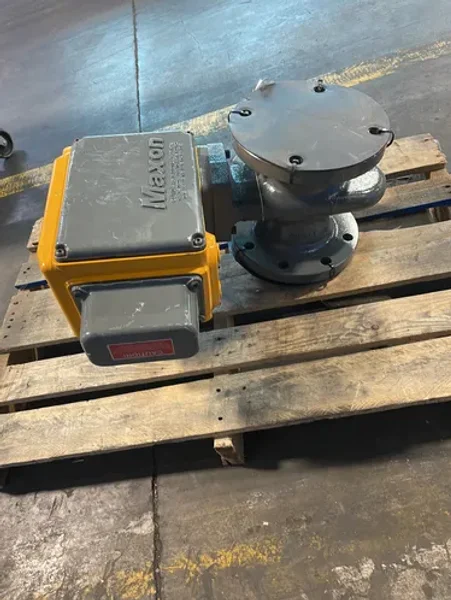 MAXON 40 PSI NORMALLY CLOSED SHUT-OFF NATURAL GAS VALVE  -  400CMA11-BA11-BB21A0