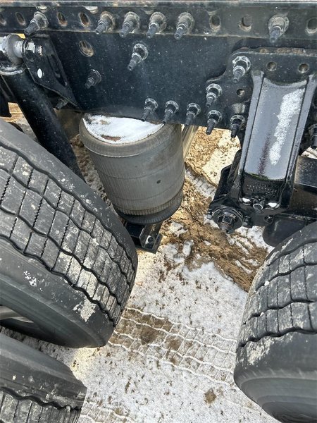 2022 Volvo VNL 4V4NC9EH5NN603427