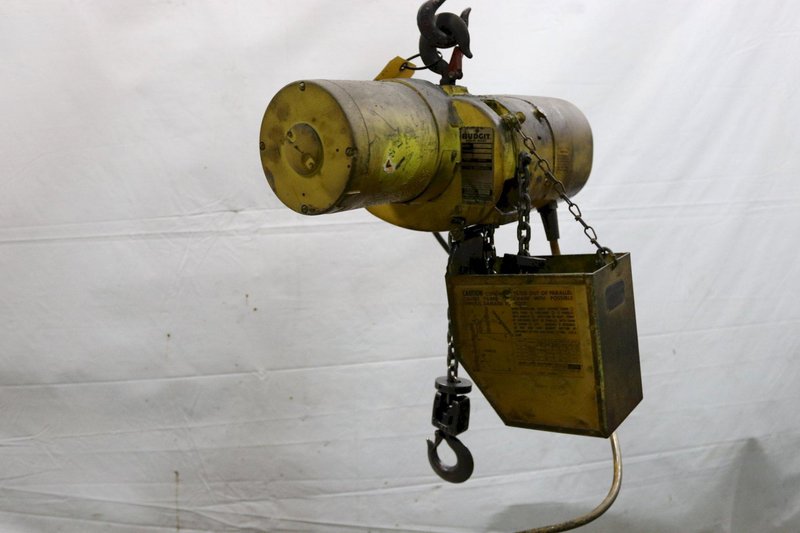 1/4 TON BUDGIT ELECTRIC POWERED CHAIN HOIST: STOCK #11999
