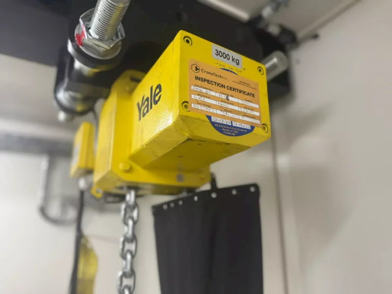 40' RESATO CONTAINERIZED HIGH PRESSURE TEST BAY W/ 3 TON YALE HOIST SYSTEM: YOBRO #25867