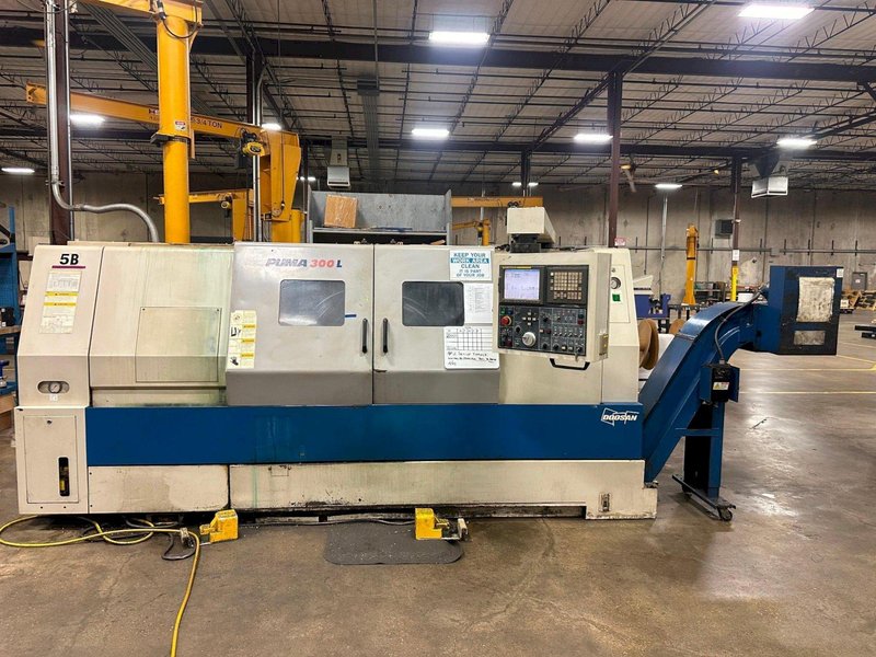 Doosan Puma 300LC CNC Lathe, 2006 – Low Hours, 15″ Chuck, Chip Conveyor, Programmable Tailstock, Presetter