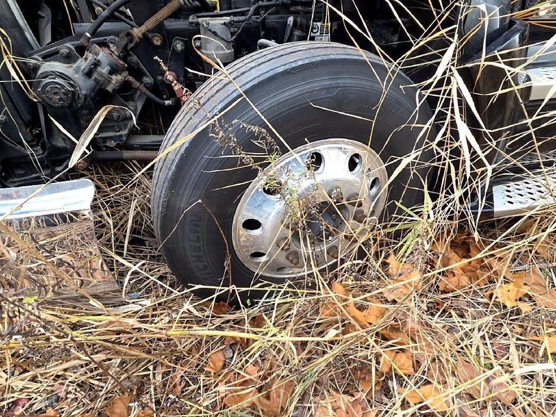 Kenworth T680 Sleeper Truck, 2019 – Paccar MX013, Eaton Auto