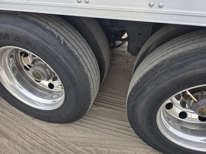 2022 Utility 53 x 102 1UYVS2534N2632821