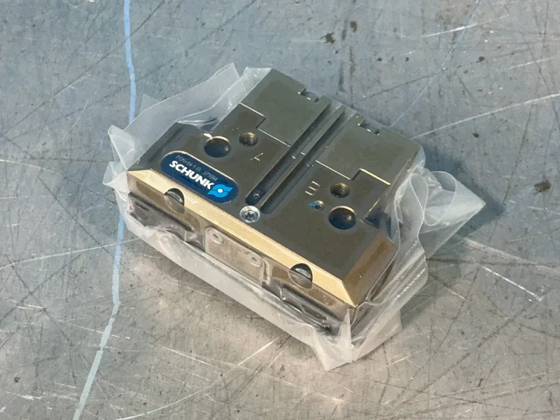 SCHUNK UNIVERSAL PNEUMATIC GRIPPER   -  0371094