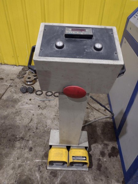 2.5" X 2.5" TAURING MODEL #BS50 POWERED ANGLE BENDING ROLL: YORBO #24869