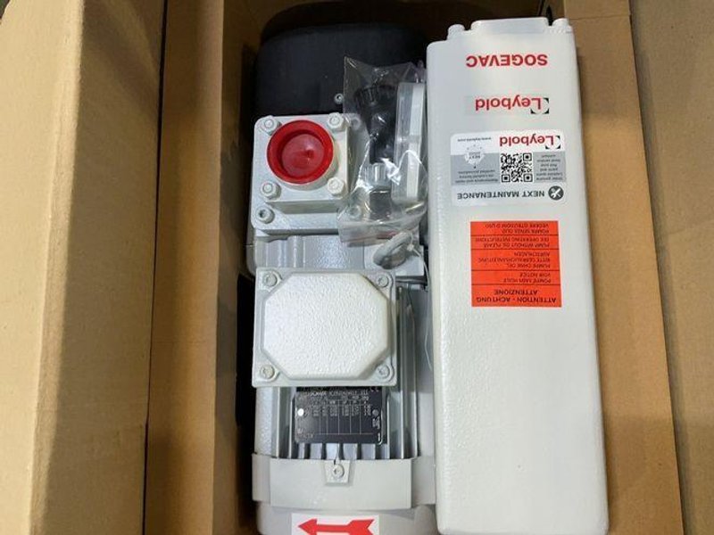 LEYBOLD SOGEVAC SV40B VACUUM PUMP   -  S170852