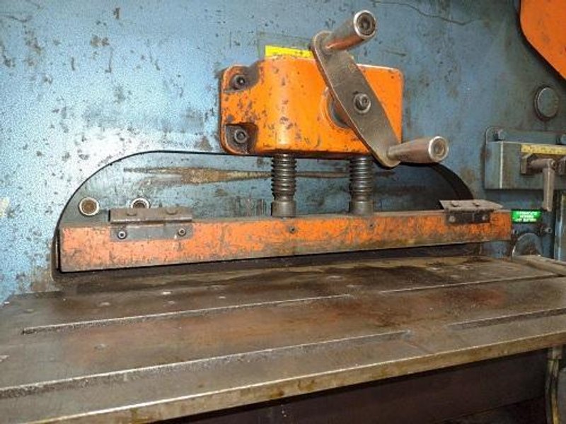 95 TON SCOTCHMAN MODEL#95/140-24M DUAL OPERATOR HYDRAULIC IRONWORKER