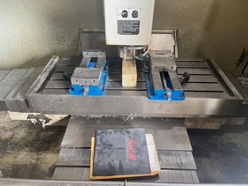 USED FADAL MODEL 4020A VERTICAL MACHINING CENTER YEAR: 1999