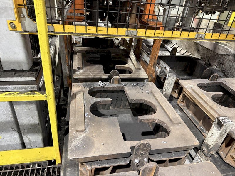 2023 Sinto 2 line mold handling system for tag# 23 Sinto 21 molds per side, mold transfers, hydraulic system and controls, weights and jackets, weight and jacket shifter, mold push off