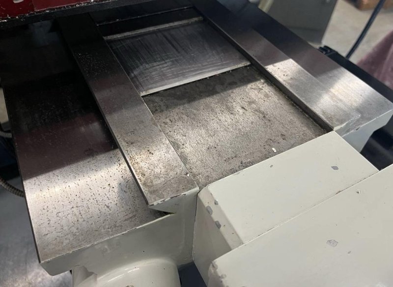 Republic Lagun MM III Manual Vertical Knee Mill, 2020 – Acu Rite DRO