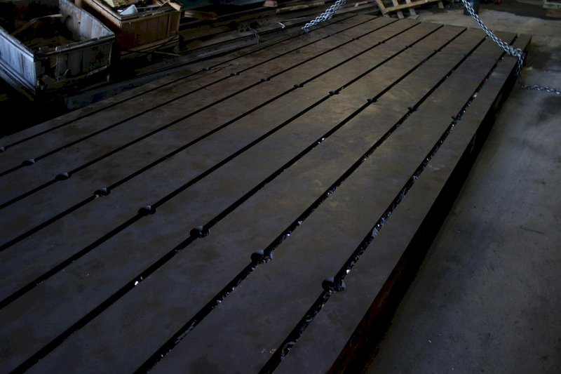 96&quot; X 144&quot; X 14&quot; GIDDINGS &amp; LEWIS T-SLOTTED FLOOR PLATE. STOCK # 0680924