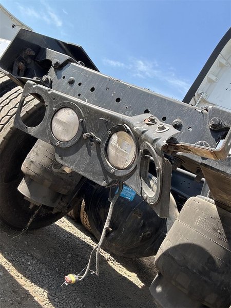 2022 Kenworth T680 1XKYD49X5NJ499897