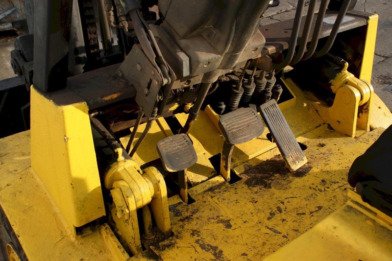 8000 LBS CATERPILLAR PROPANE FORKLIFT: STOCK #75938