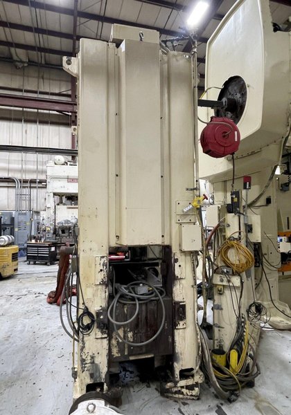200 ton Niagara SE2-200-72-42 UH, Used Straight Side Mechanical Metal Stamping Press For Sale, Year 1995