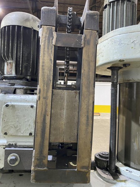 5&#039; x 13&quot; DARBERT MODEL #3676 RADIAL ARM DRILL: STOCK #20259