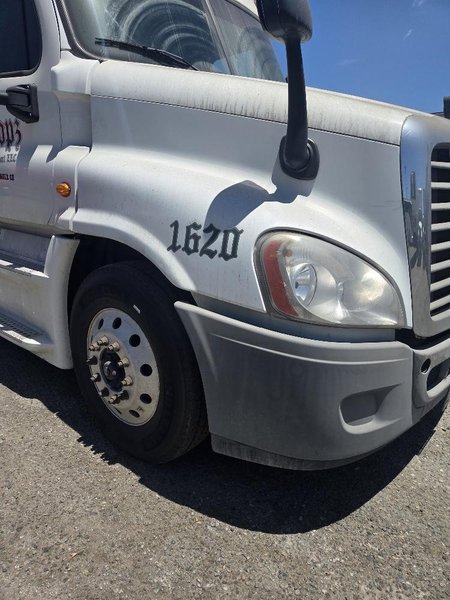 Freightliner Cascadia, 2016