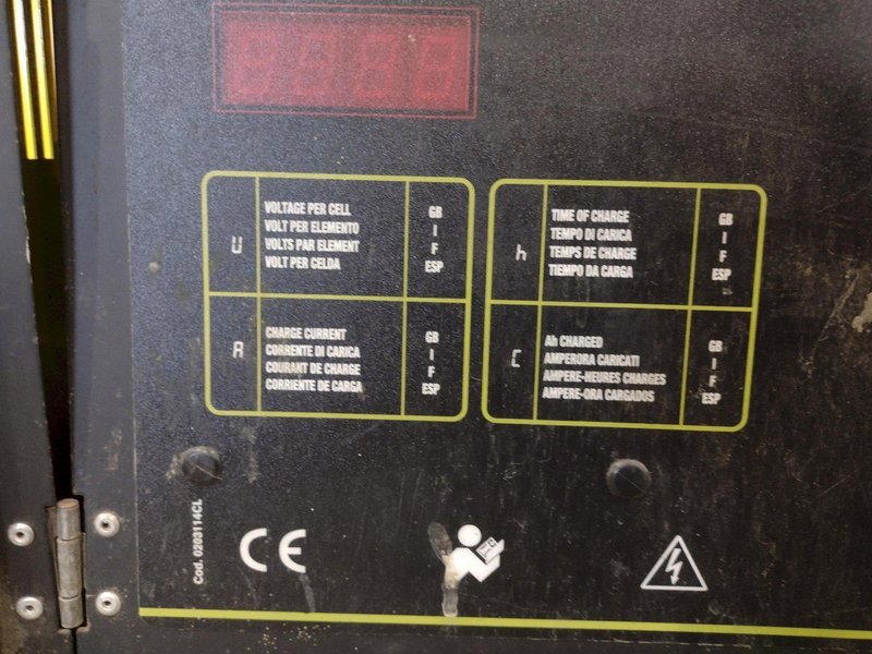 2 KVA TOTAL LIFT MODEL #TL24 BATTERY CHARGER: YOBRO #25698