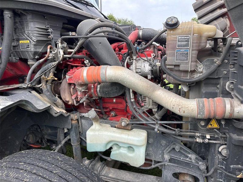 2019 International LT625 3HSDZAPR0KN125888