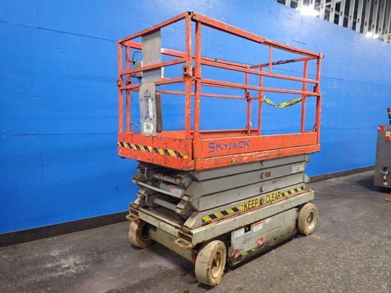 Sky Jack  650 Lbs Scissor Lift - Sjiii-4626