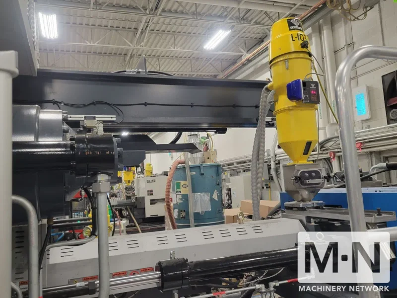 550 TON 62.9 OZ LS MTRON MODEL ONE 550i30 SERVO HYDRAULIC INJECTION MOLDING MACHINE MFG 2022 (2) AVAILABLE LOW HOURS