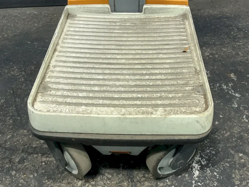 CROWN 300 LBS WAVE WORK ASSIST VEHICLE LIFT  -  WAV50-118