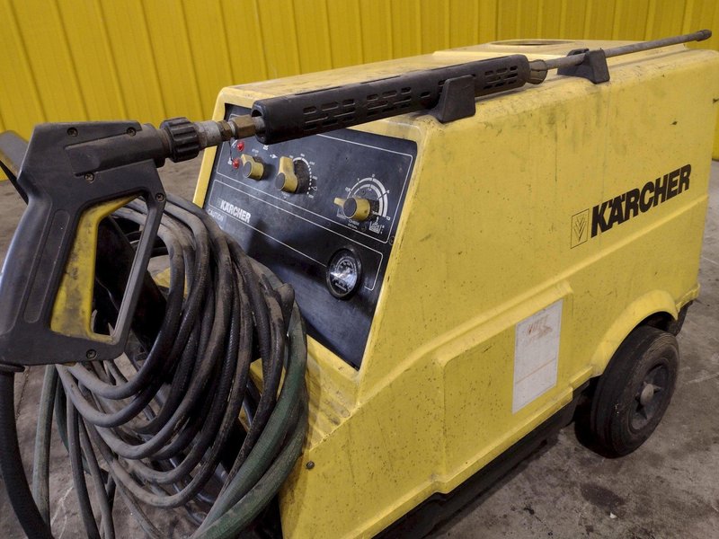 KARCHER MODEL #HDS650 HEATED PRESSURE WASHER: STOCK #23139