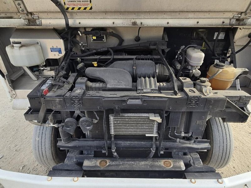 Ford Econoline E-350 Step Van, 2013 – 5.4L V8 Ready for Work