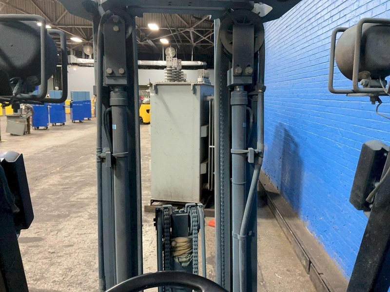 NISSAN PROPANE FORKLIFT  -  CPJ01A15-V