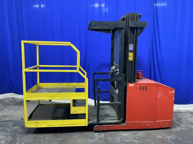 BT PRIME MOVERS 3,000 LBS STAND-UP LIFT   -  0E35