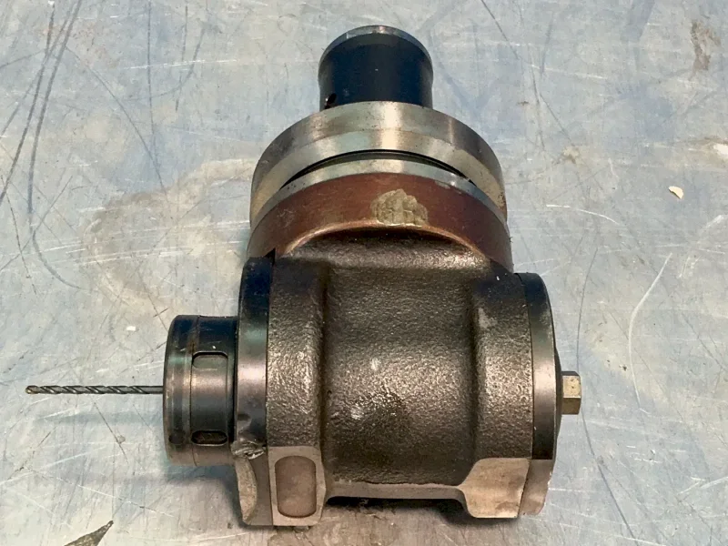 RIGHT ANGLE TOOL HOLDER