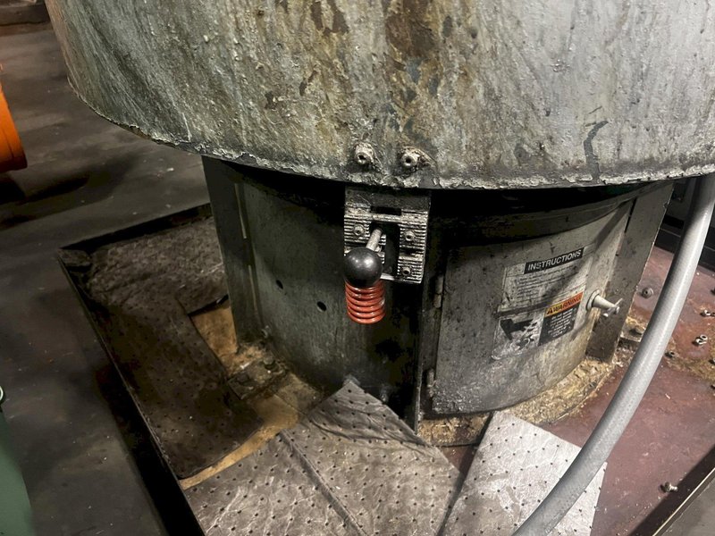 Sweco Model FM07D Vibratory Finishing Machine