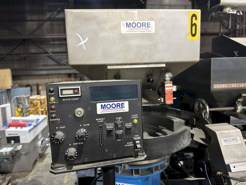 MOORE BOWL FEEDER: STOCK #23085