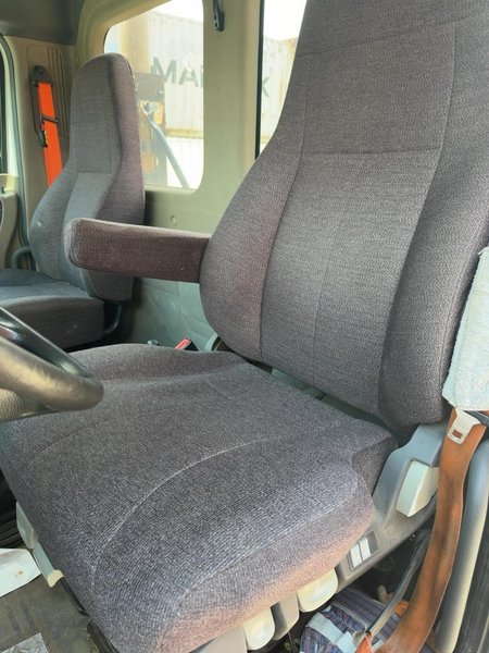Freightliner 125 Cascadia Day Cab – CUMMINS ISX15, 2015