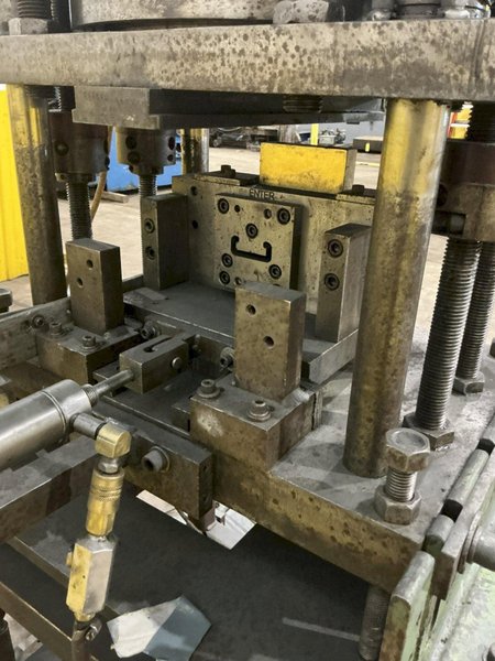 12 TON PNEUPOWR AIRAM MODEL #4P12 PNEUMATIC PRESS 3” STROKE: YOBRO #24862
