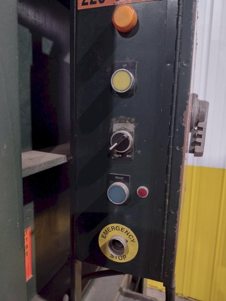 60&quot; X 30&quot; X 20HP PIQUA MODEL #30 VERTICAL HYDRAULIC CARDBOARD BALER: STOCK 17412