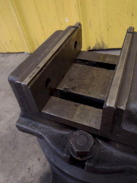 SWIVEL MACHINE VISE: STOCK 17853