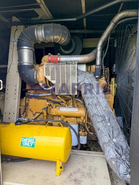 Doosan 575 HP Trailer Mount Air Compressor with Air Dryer and Cooler