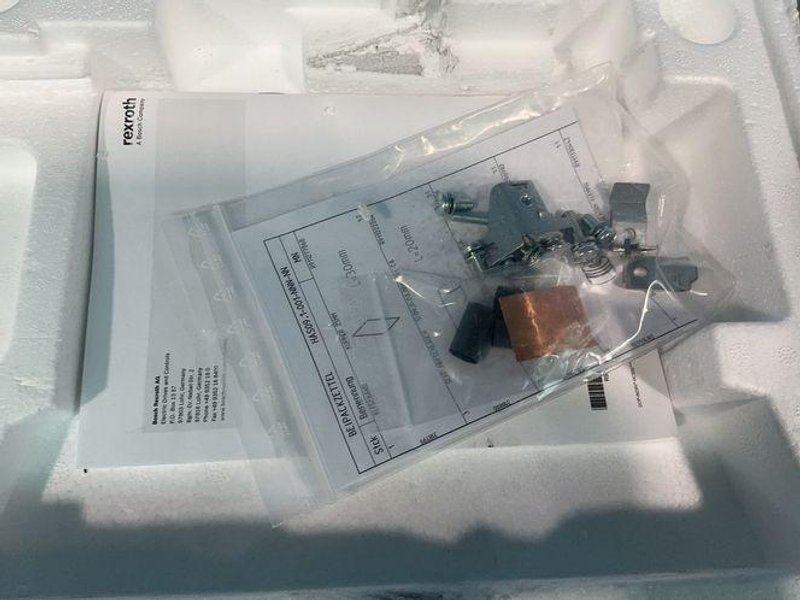 Bosch Rexroth Indradrive Cs Compact Converter Servo Drive Unit - R911328445