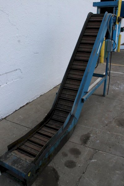 WARDCRAFT INCLINED CHIP CONVEYOR: STOCK #76350
