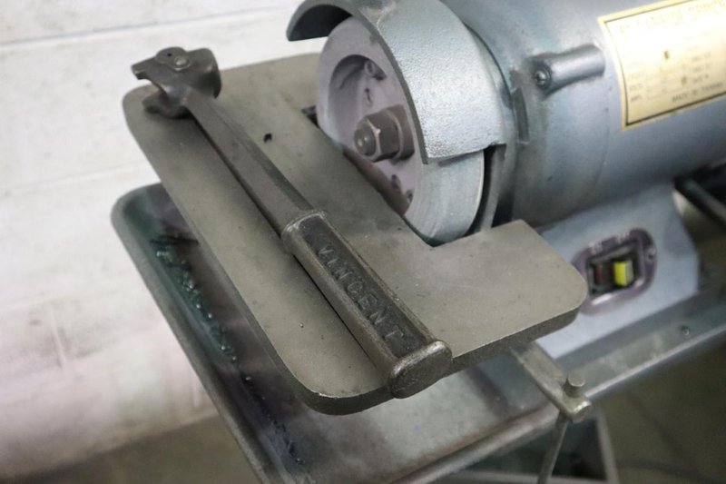 6&quot; Carbide Tool Grinder, Double End, Pedestal, 1/2 HP, 3,450 RPM, Tilting Work Tables - Single Phase- Auction Item