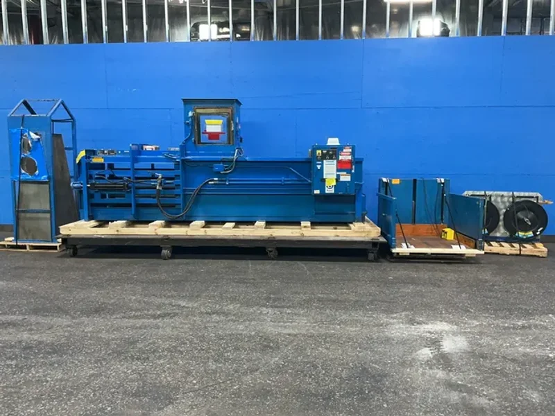 BALEMASTER 28” X 104” X 72” BALER