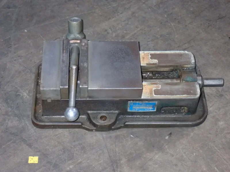 KURT 6" VISE