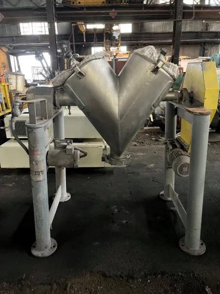 PATTERSON KELLEY 3 CU FT 3 CU FT TWIN SHELL BLENDER