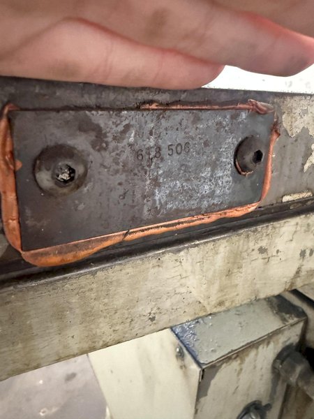 REID SURFACE GRINDER W/ DEDTRU CENTERLESS GRINDING ATTACHMENT. STOCK # 0116626.