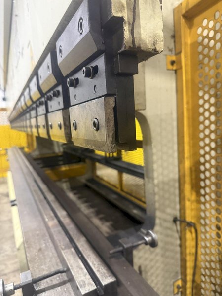 200 TON X 13' U.S. INDUSTRIAL MODEL #US-20012-AC CNC 2-AXIS HYDRAULIC PRESS BRAKE: YOBRO #26157