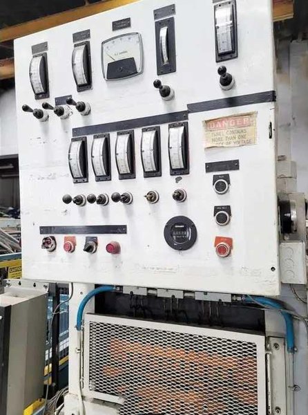 48" X 0.075" USED HERR VOSS HIGH PRECISION COIL LEVELER STRAIGHTENER, MDL. VIL 60/1.500-19/7 4HI, MOTORIZED BANK ADJUSTMENT (2) 3 HP MOTORS, INDIVIDUAL MOTORIZED BACK UP ADJUSTMENT, VACON SERIES X DIGITAL PROGRAMMABLE CONTROL, 7 FLIGHTS OF BACK UP ROLLS, FALK 6C102AS GEAR BOX, HORSEPOWER: 30, Stock # 14128