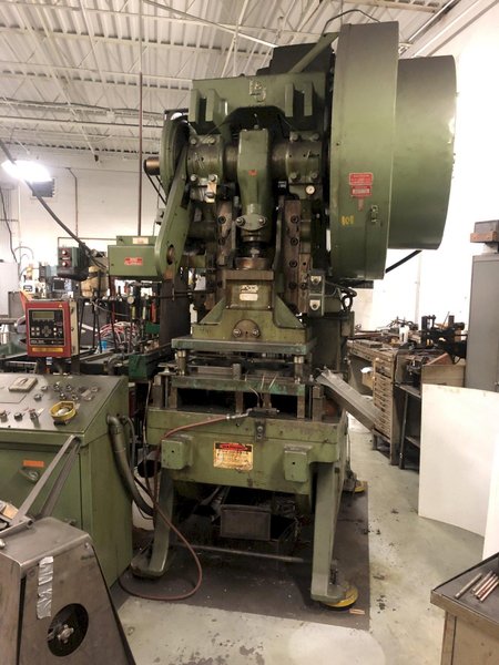 100 TON L&amp;J OBI PRESS. STOCK # 1799316