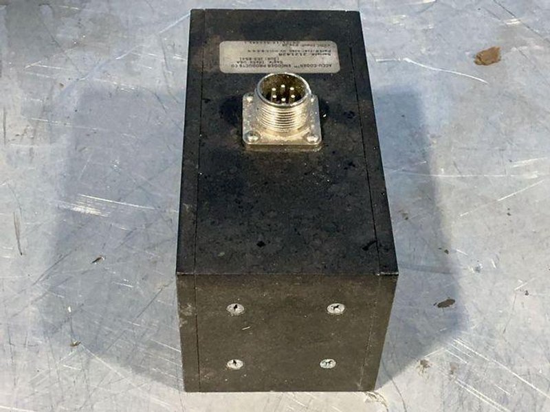 ACCU-CODER INCREMETNAL SHAFT ENCODER  -  716*-0360-HV-HD10-8-S-S-N